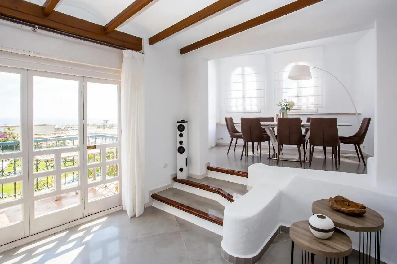L168 Cabopino Apartment Marbella