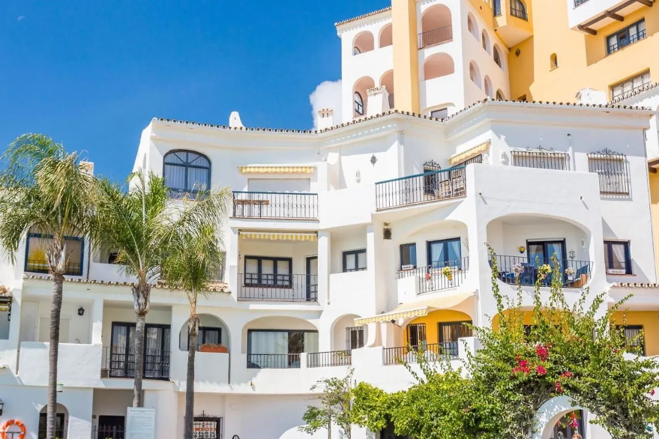 L168 Cabopino Apartment Marbella